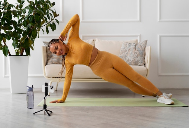 Treino para perder barriga e afinar cintura em casa-2